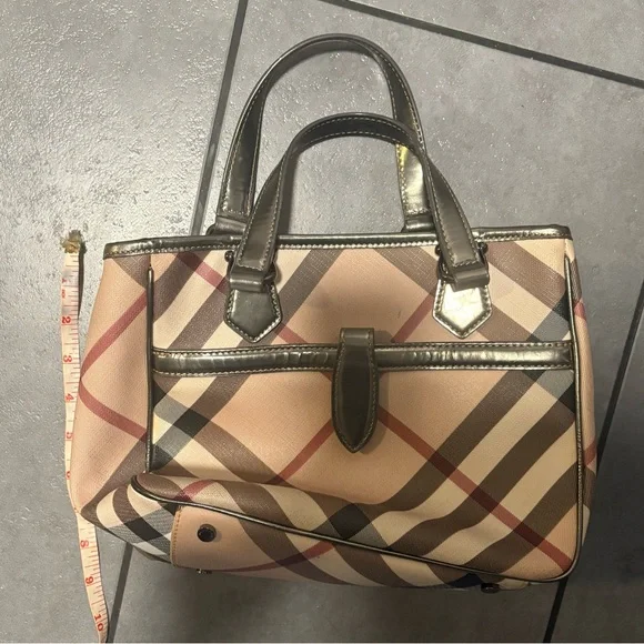 Burberry Supernova Tote Bag - Beige and Black - Picture 4 of 12